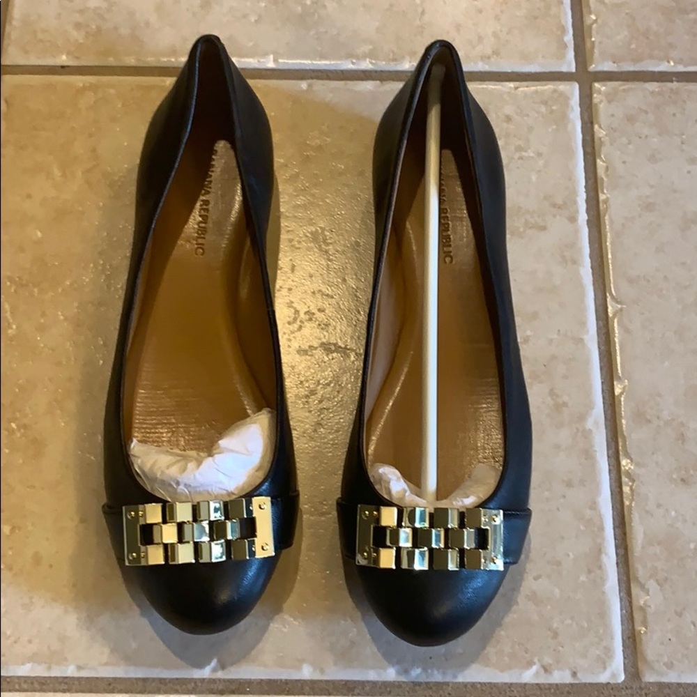 Black dress flats